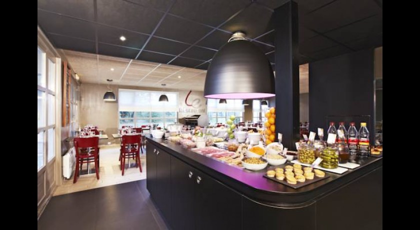 Séjournez au Campanile Orléans Sud La Source : Confort, Services Premium et Proximité Touristique