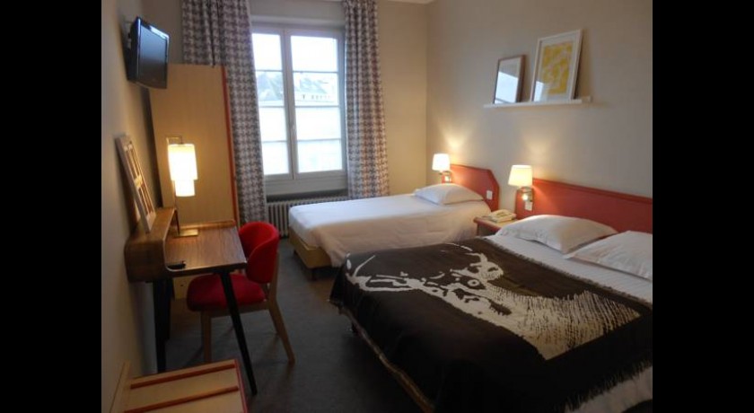 Hôtel Marguerite Orléans : Charme, Confort, et Emplacement Idéal en Centre-Ville