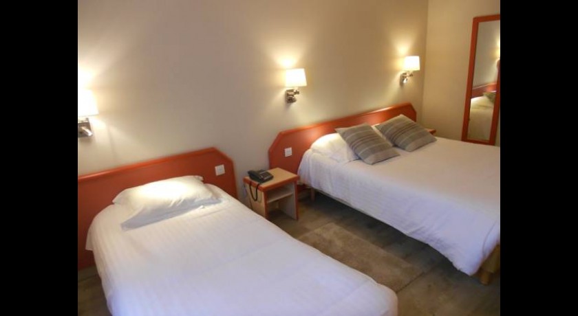 Hôtel Marguerite Orléans : Charme, Confort, et Emplacement Idéal en Centre-Ville