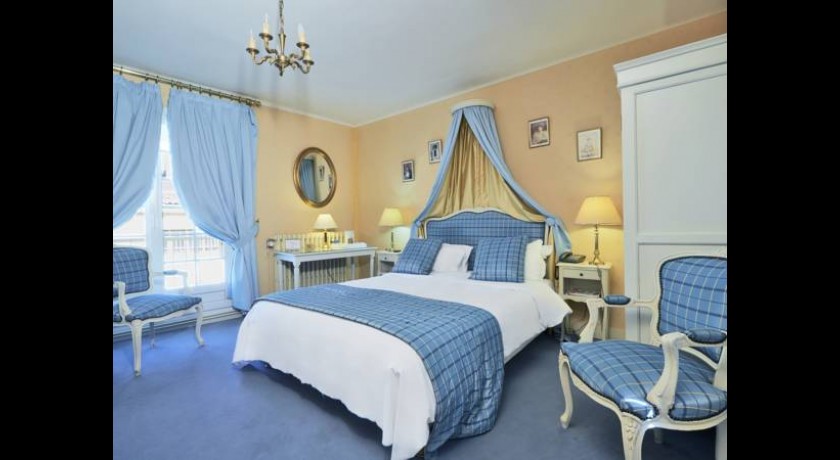 Kyriad Hotel  Saumur