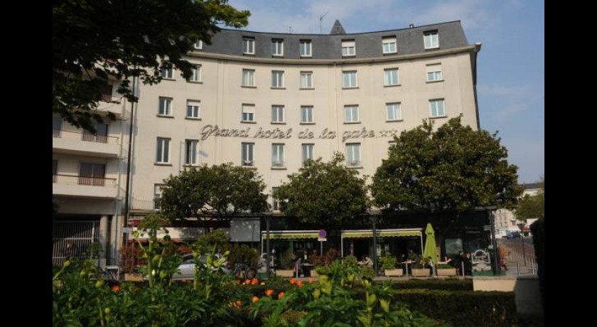 Grand Hotel De La Gare**  Angers