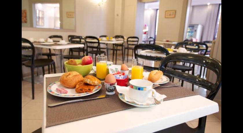 Hôtel Delos Vaugirard  Paris