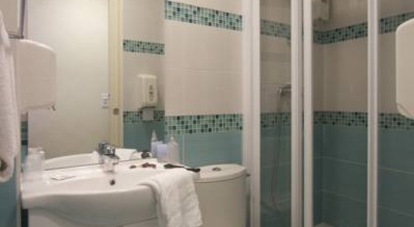 Hôtel Anne de Bretagne à Vannes - Séjour Confortable au Cœur du Morbihan