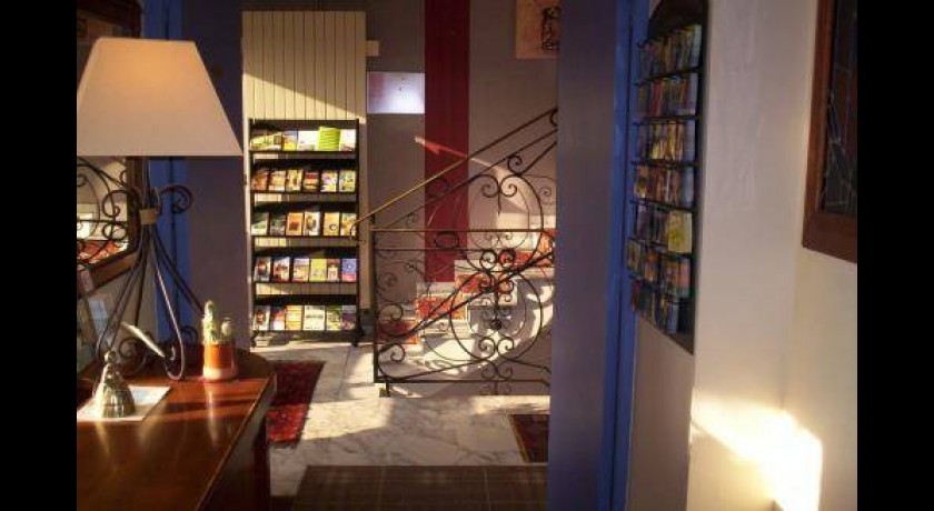 HÔtel De La Bourse  Pont-saint-esprit