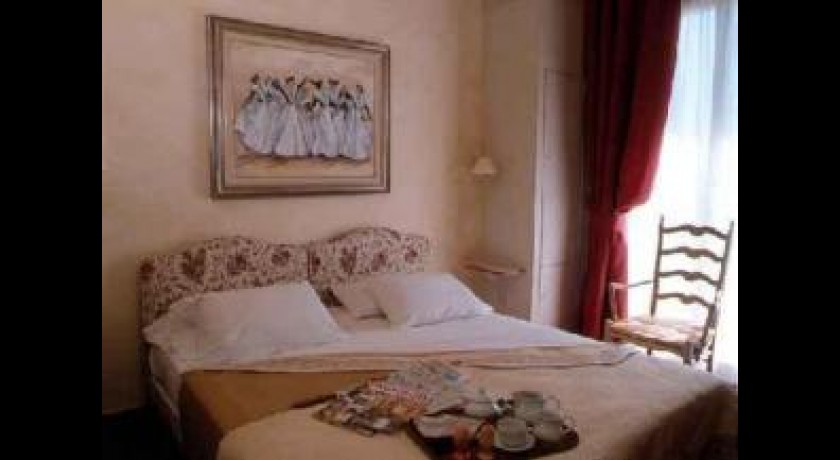 Hotel Restaurant Les Vignes Blanches  Beaucaire