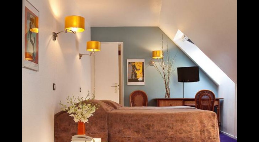 Hôtel Le Hameau De Passy  Paris