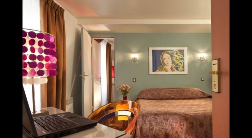 Hôtel Le Hameau De Passy  Paris