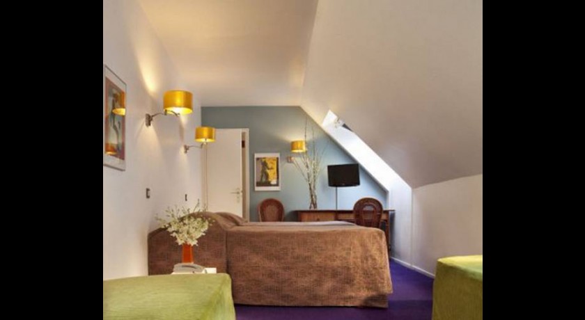 Hôtel Le Hameau De Passy  Paris