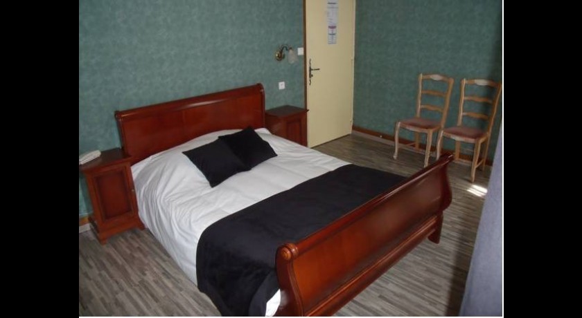 Hôtel Saint-Sauveur à Meyrueis - Charme 3 Étoiles au Cœur du Parc des Cévennes