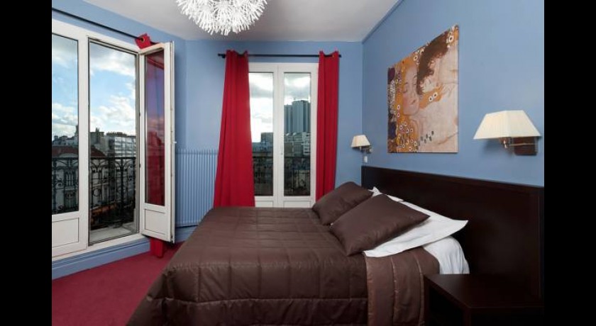 Hôtel Le Relais Moncey à Paris - Confort et Accessibilité près de Montparnasse