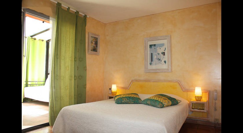 Hotel Athenopolis  Grimaud