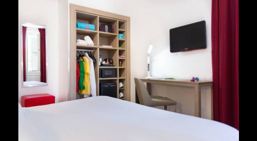 Grand Hôtel Dauphiné à Toulon | Boutique Hôtel avec Piscine et Confort 3 Étoiles