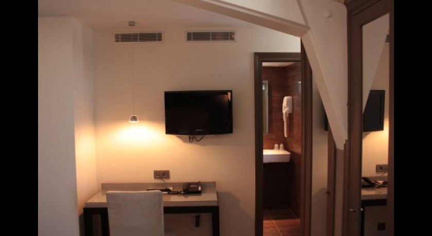 Hôtel Sèvres Montparnasse  Paris