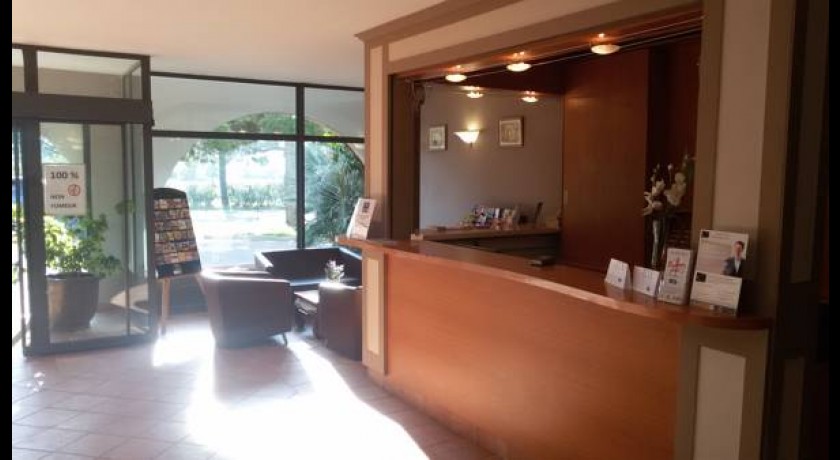 Découvrez l'Hôtel ibis Styles Fréjus Saint-Raphaël | Confort, Design et Proximité de la Côte d'Azur