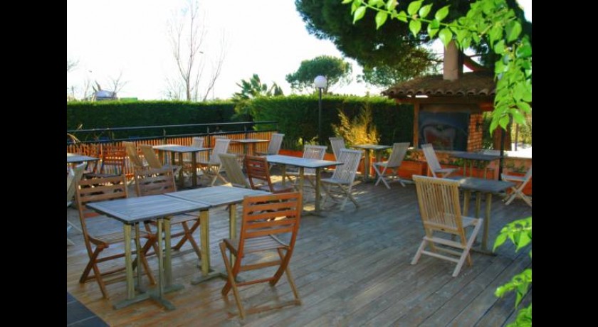 Découvrez l'Hôtel ibis Styles Fréjus Saint-Raphaël | Confort, Design et Proximité de la Côte d'Azur