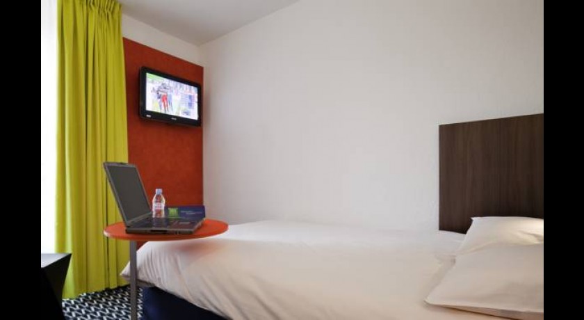 Hotel Ibis République  Paris