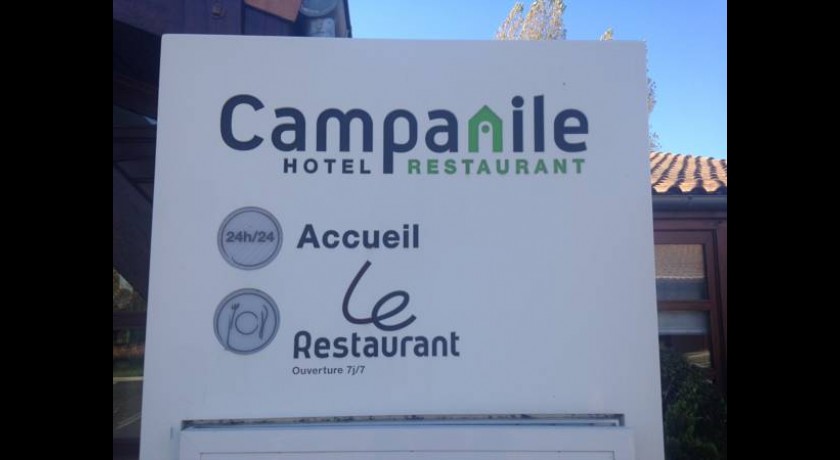 Hotel Le Campanile Niort La Creche  La crèche