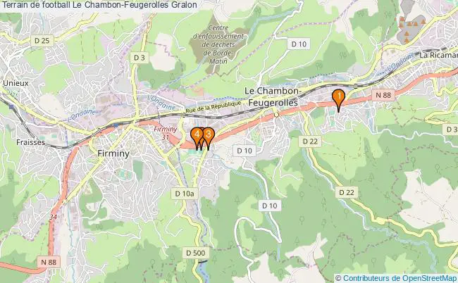 plan Terrain de football Le Chambon-Feugerolles : 4 équipements