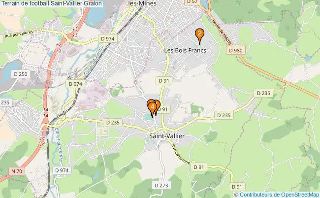 plan Terrain de football Saint-Vallier : 4 équipements