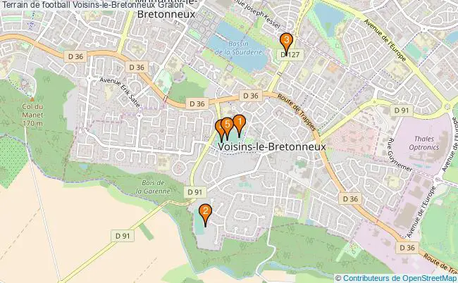 plan Terrain de football Voisins-le-Bretonneux : 5 équipements