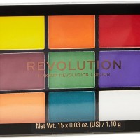 Palette d'ombres à paupières Reloaded "Marvellous Mattes" de Makeup Revolution : 15 nuances vibrantes et mates, poids 16.5g
