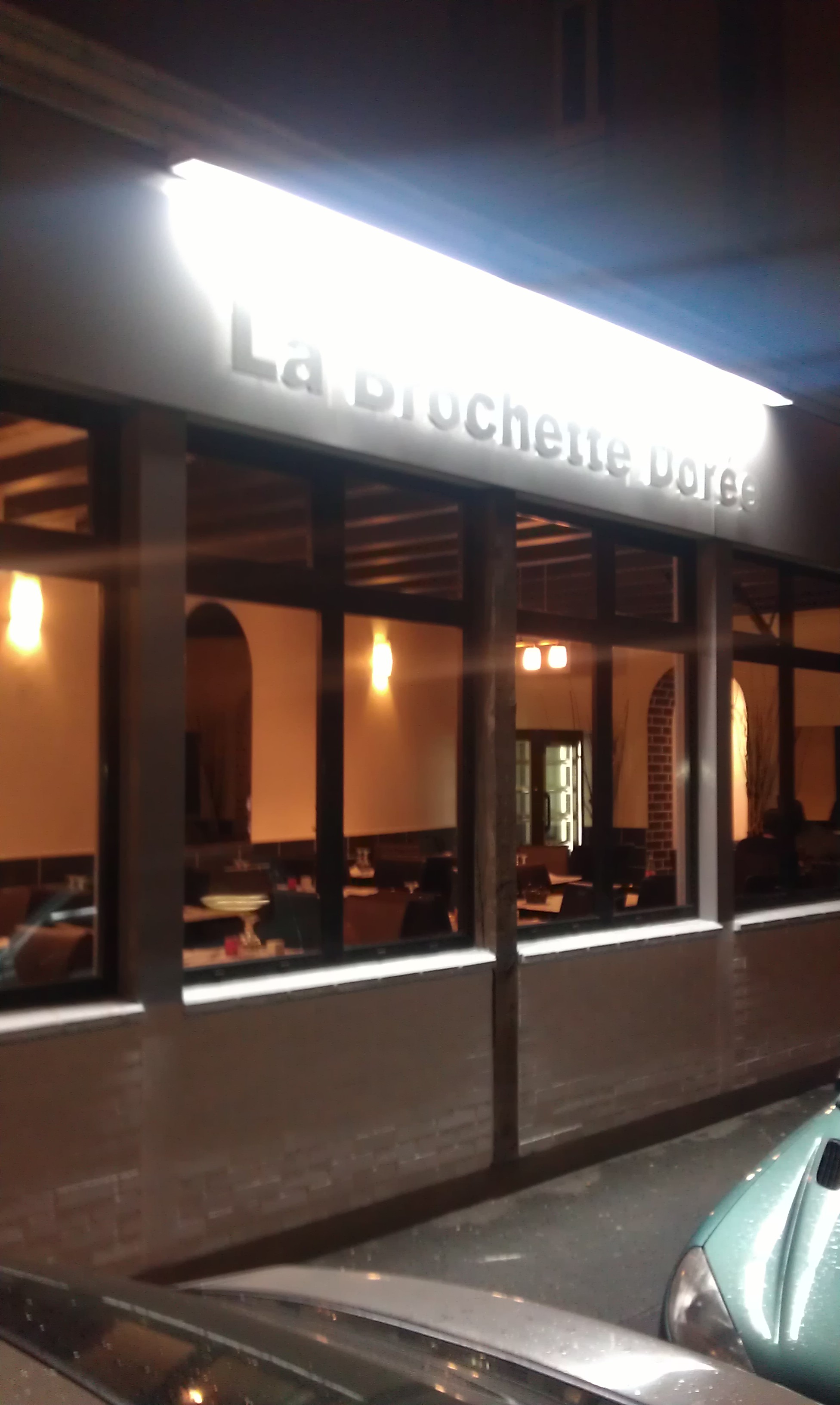 Restaurant La Guinguette Du Monde Ivrysurseine