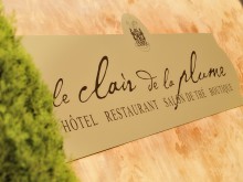 Le Clair De La Plume