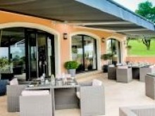 Le Z Restaurant Lounge