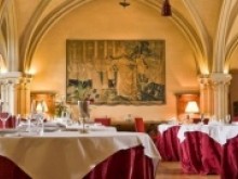 Abbaye Des Vaux De Cernay - La Table Du Prieur