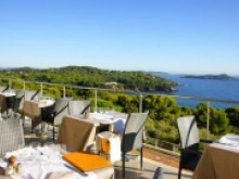 Hôtel Le Provençal- Restaurant La Rascasse