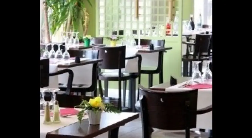 Hôtel Kyriad - Restaurant L'opus Massy