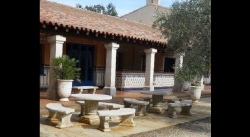 Restaurant Le Domaine Des Mylords Tarascon