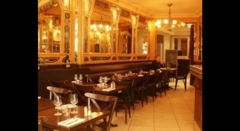 Restaurant Acajou Des Volcans Paris
