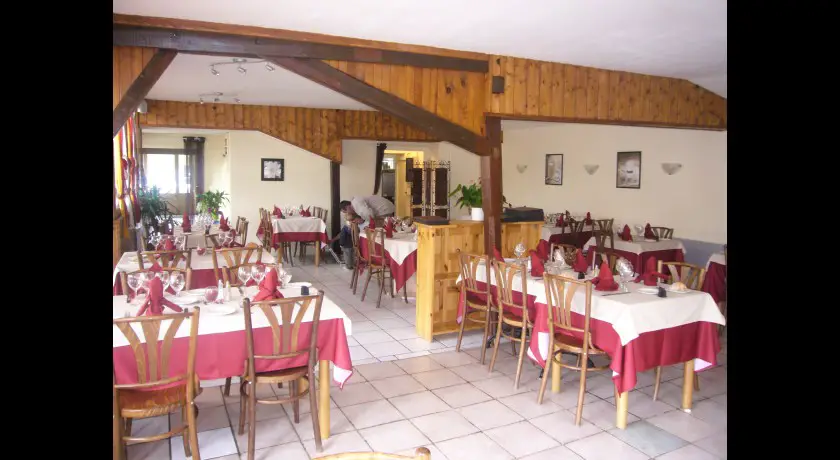 Restaurant L'aubÉpine La Roche-des-arnauds