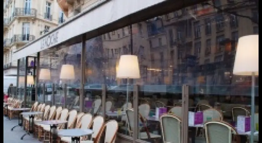 Restaurant Le Hoche Paris