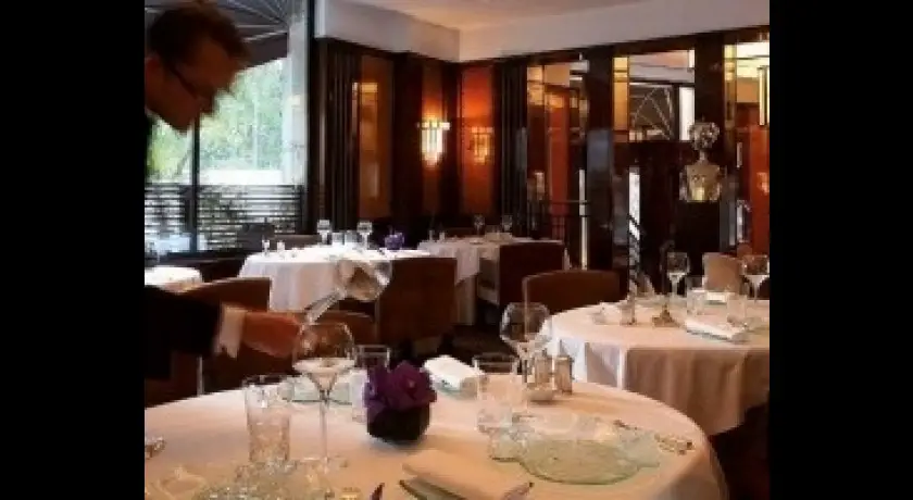 Restaurant Paris Paris