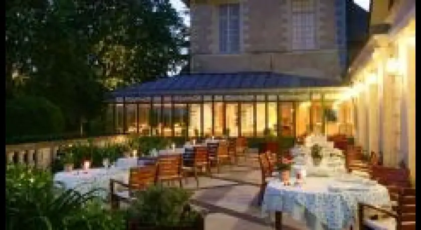 Restaurant Hôtel Château De Noirieux - Château De Noirieux Briollay