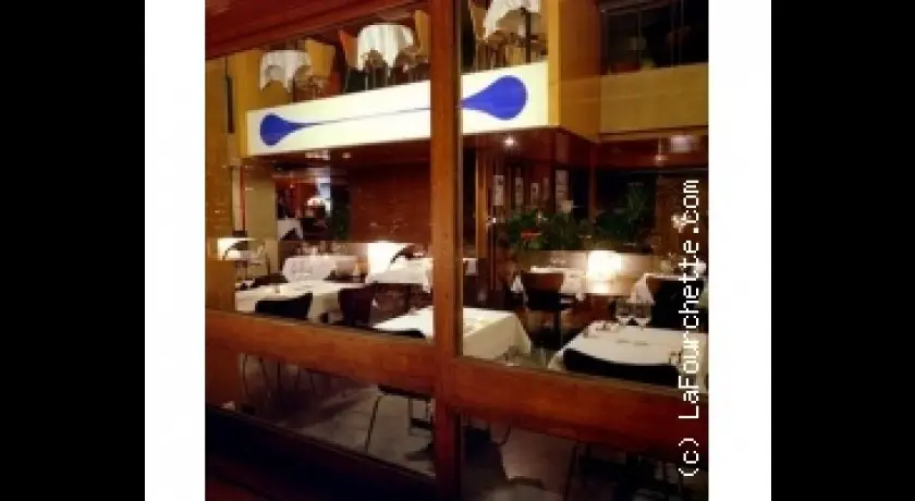Restaurant Le Ventre De L'architecte - Hôtel Le Corbusier Marseille