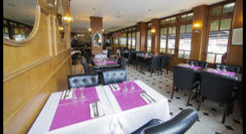 Le Café De La Paix  Meudon