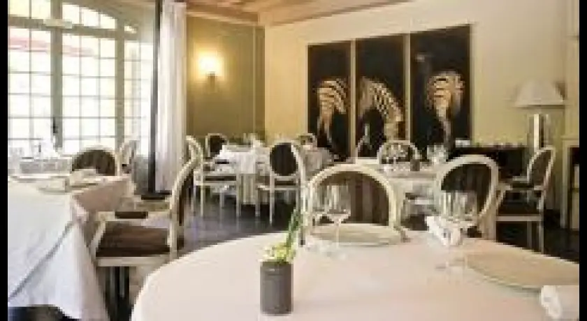 Hôtel Restaurant Le Vallon De Valrugues Saint-rémy-de-provence