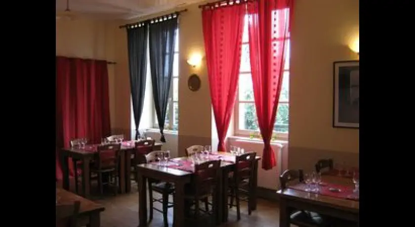Restaurant Auberge De La Fontaine Aux Loups Saint-sulpice-le-dunois