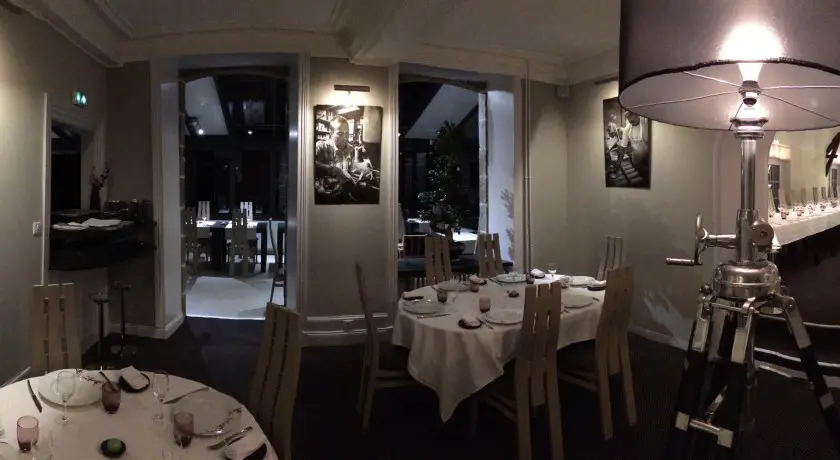 Restaurant Le Manoir De La Pommeraie Roullours