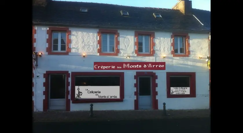 Restaurant A La Crêperie Des Monts D'arrée Commana