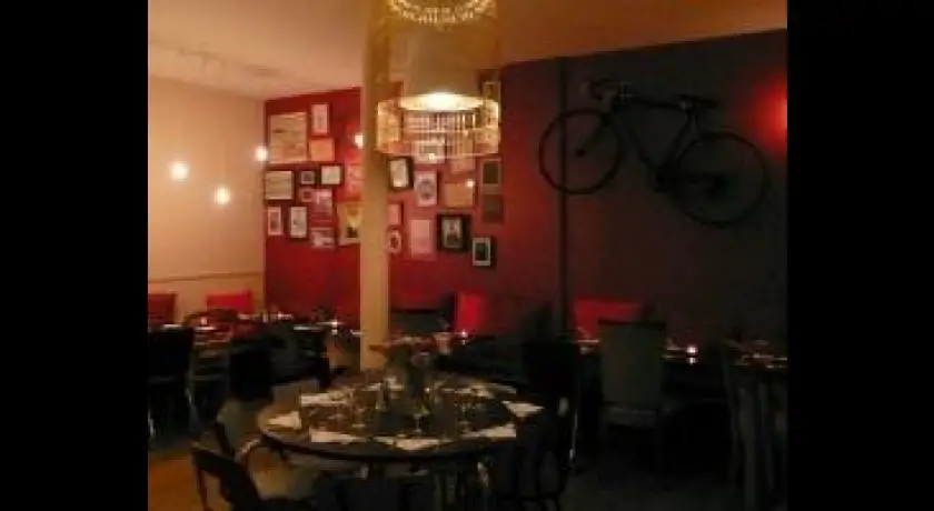 Restaurant Sur Un Petit Vélo Paris