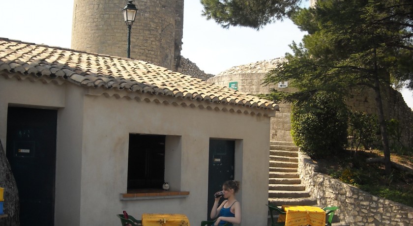 Restaurant La Buvette Des Tours Chateaurenard