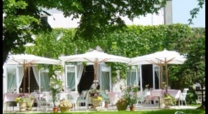 La Poularde De Houdan Houdan