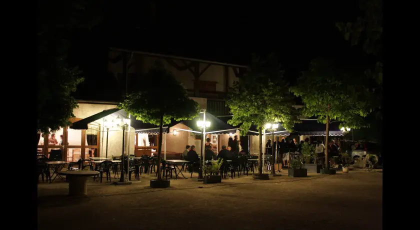 Restaurant Le Gué D'avaux Belmont-tramonet