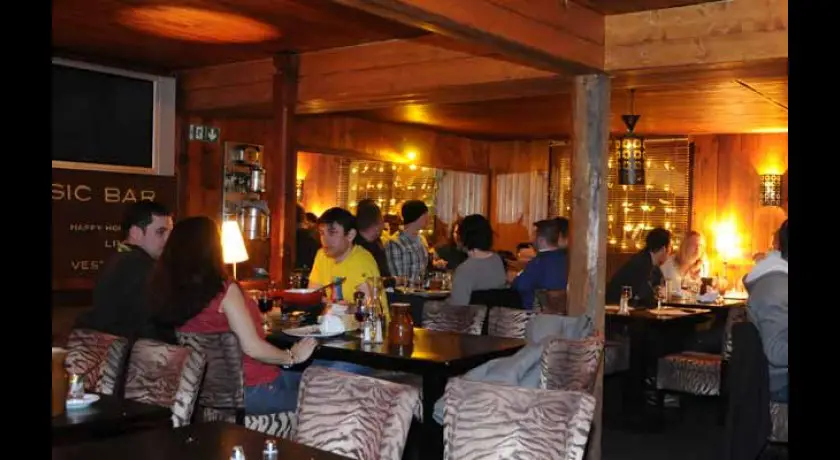 Lbr Lodge Bar Restaurant Val-d'isère