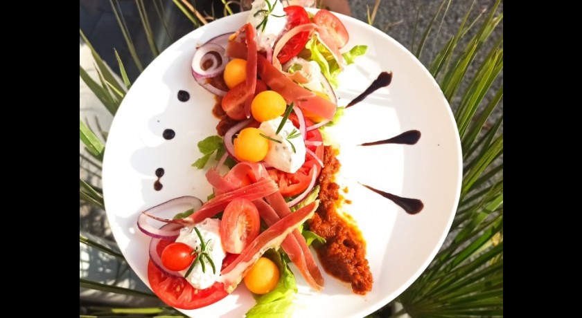 Restaurant En Ardèche - Auberge Les Voûtes Lanas