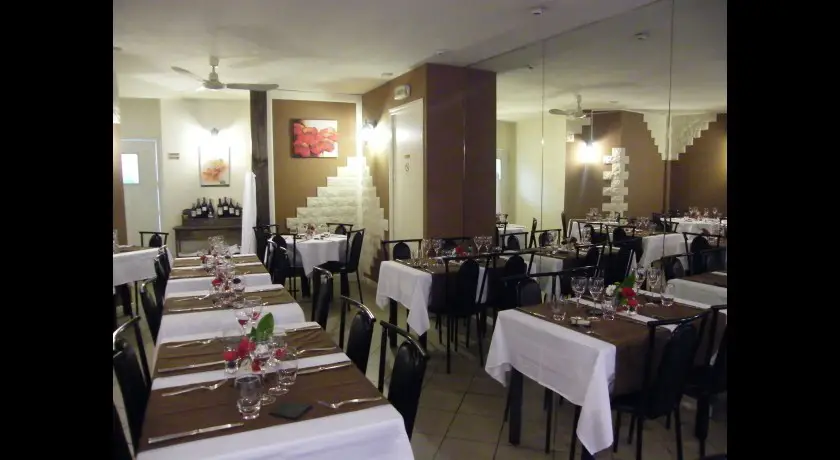 Restaurant La Pincée De Délhia Pamiers